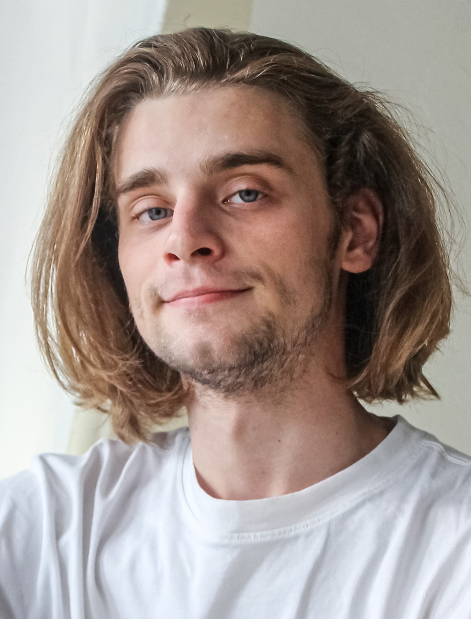 РОМАНЕЦ Артем Валерьевич